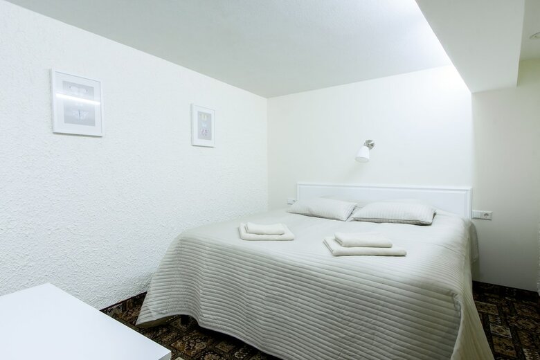 Hotel Real House