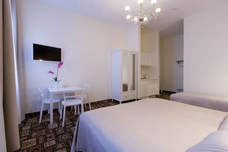Hotel Real House