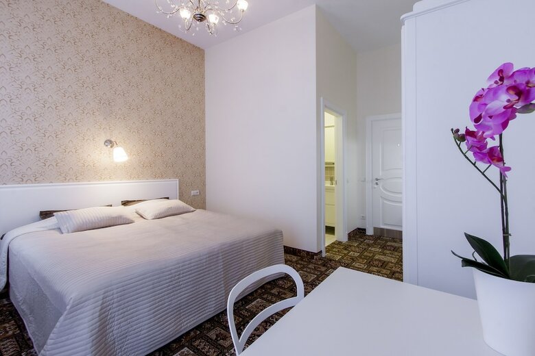 Hotel Real House