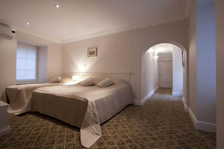 Hotel Real House