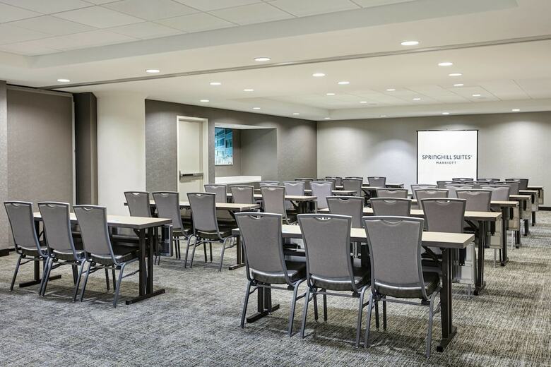 Hotel Springhill Suites By Marriott Milwaukee Downtown