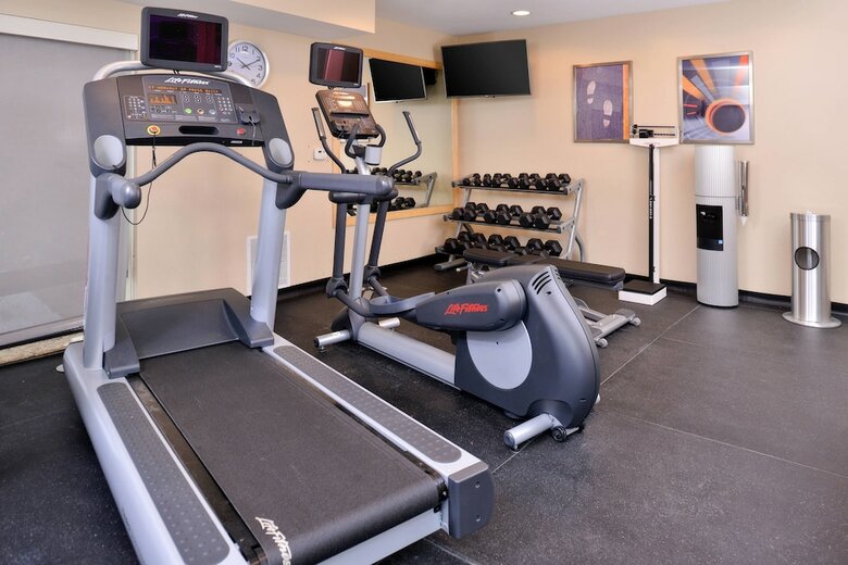 Hotel Towneplace Suites Detroit Commerce