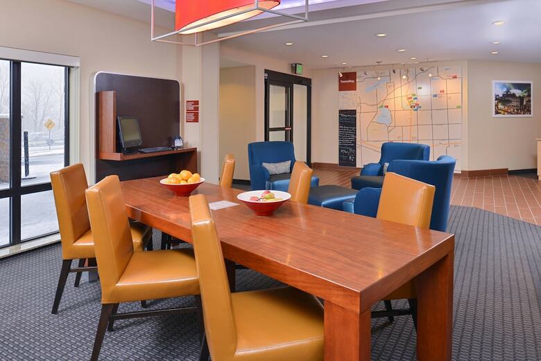 Hotel Towneplace Suites Detroit Commerce