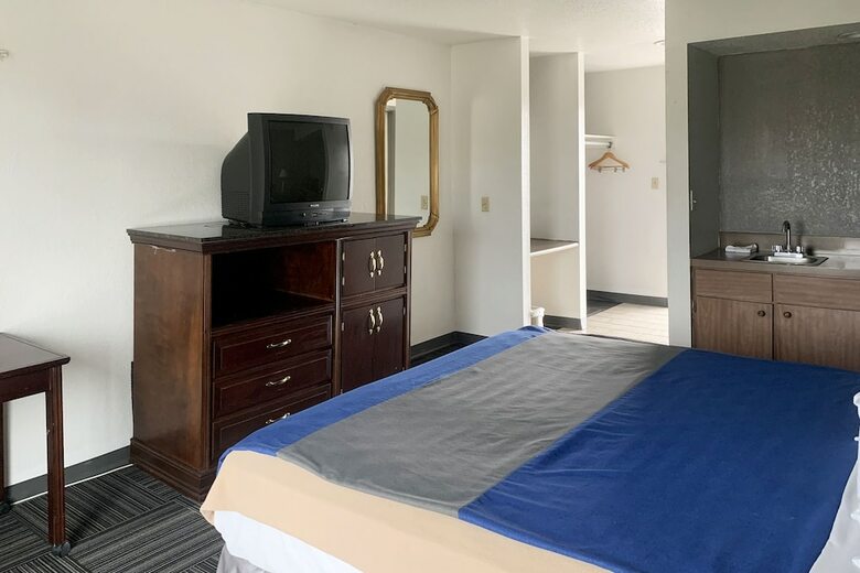 Hotel Lake St Loius