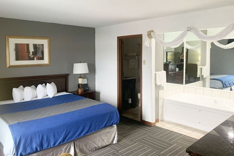 Hotel Lake St Loius