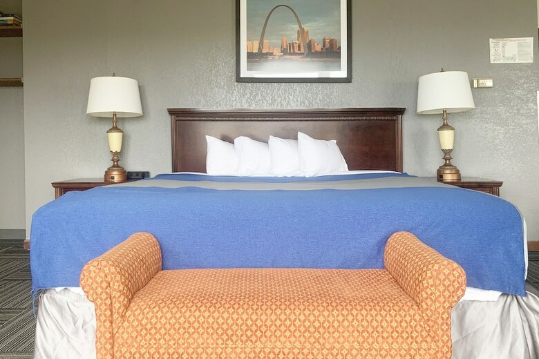 Hotel Lake St Loius