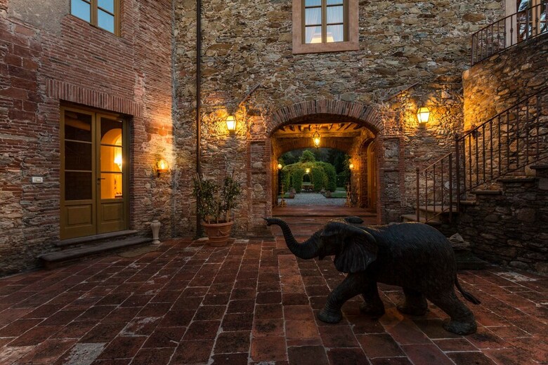 Coselli's Collection Luxury Villas Rental