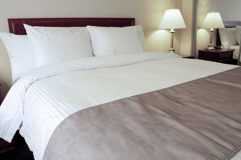 Hotel Inuvik Capital Suites
