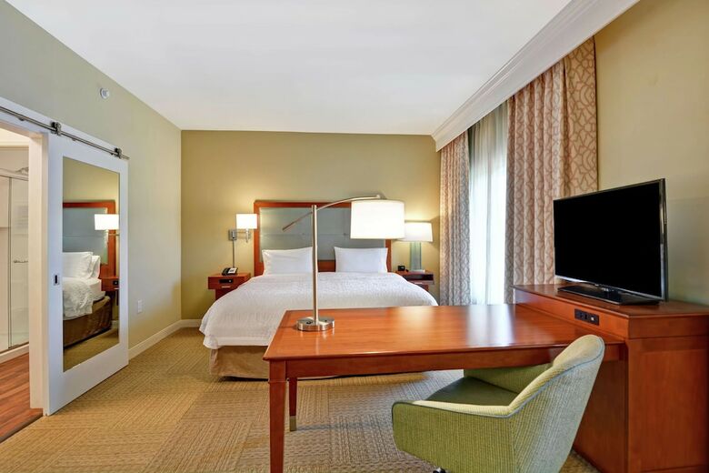Hotel Hampton Inn & Suites Charleston Airport