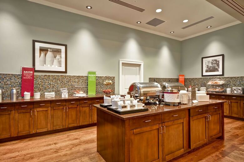 Hotel Hampton Inn & Suites Charleston Airport