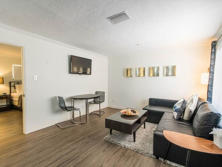 Hibiscus Suites - Gateway To Siesta Key