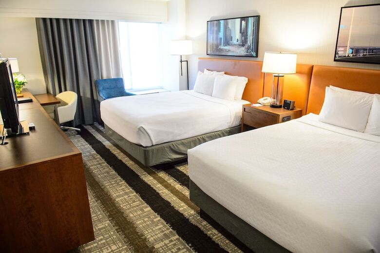 Hotel Crowne Plaza Dulles Airport