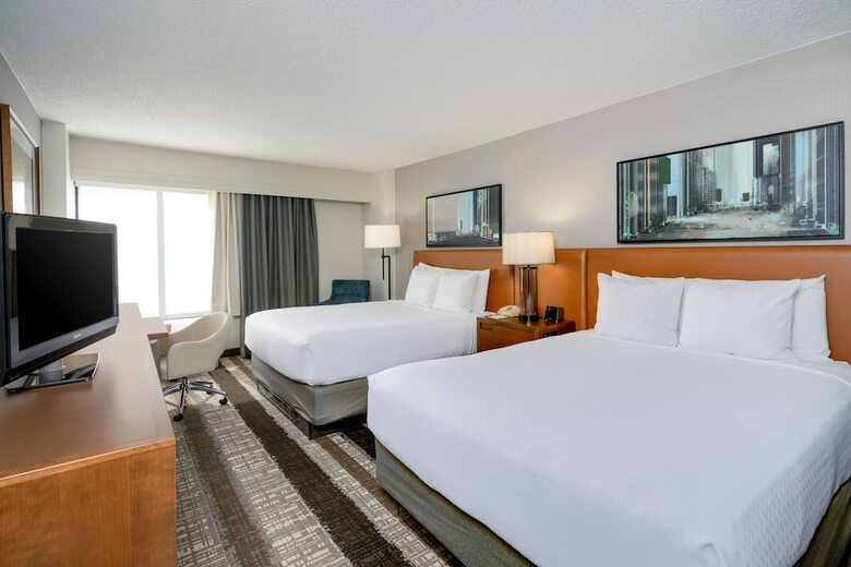 Hotel Crowne Plaza Dulles Airport