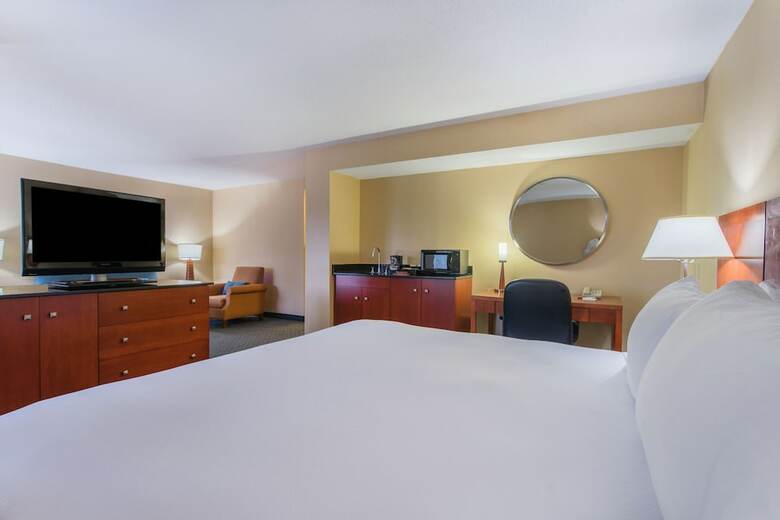Hotel Crowne Plaza Dulles Airport