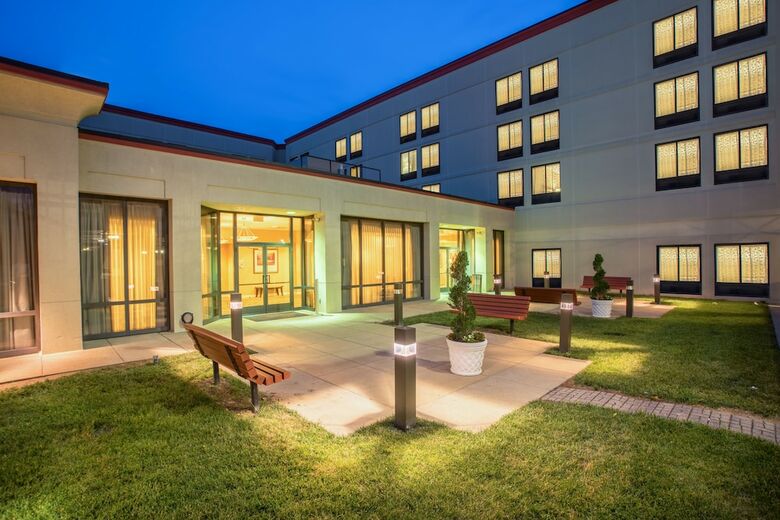 Hotel Crowne Plaza Dulles Airport