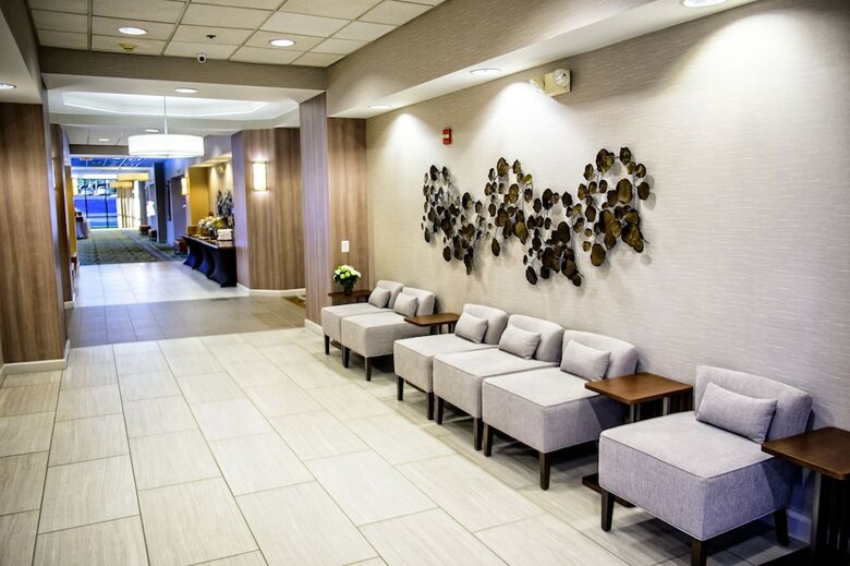 Hotel Crowne Plaza Dulles Airport