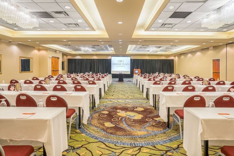 Hotel Crowne Plaza Dulles Airport