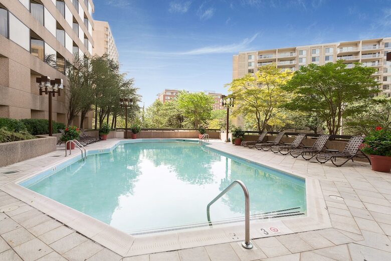 Aparthotel Oakwood Crystal City