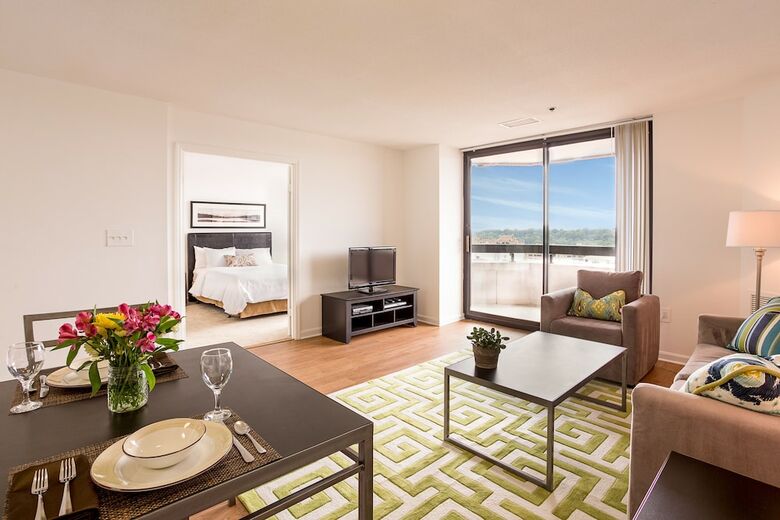 Aparthotel Oakwood Crystal City