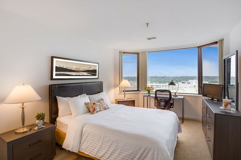Aparthotel Oakwood Crystal City