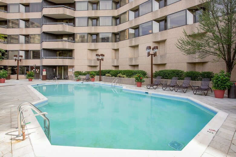 Aparthotel Oakwood Crystal City