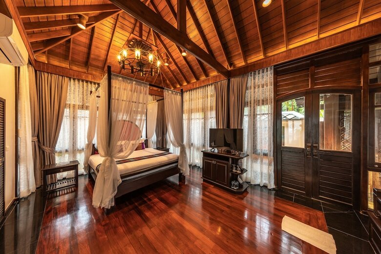 The Hotspring Beach Resort & Spa
