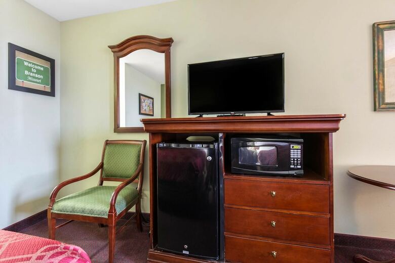 Hotel Econo Lodge At Thousand Hills