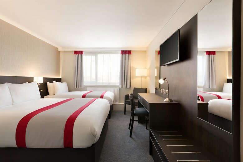 Hotel Ramada By Wyndham Chorley South