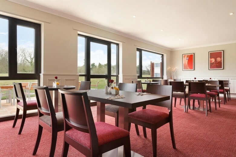 Hotel Ramada By Wyndham Chorley South