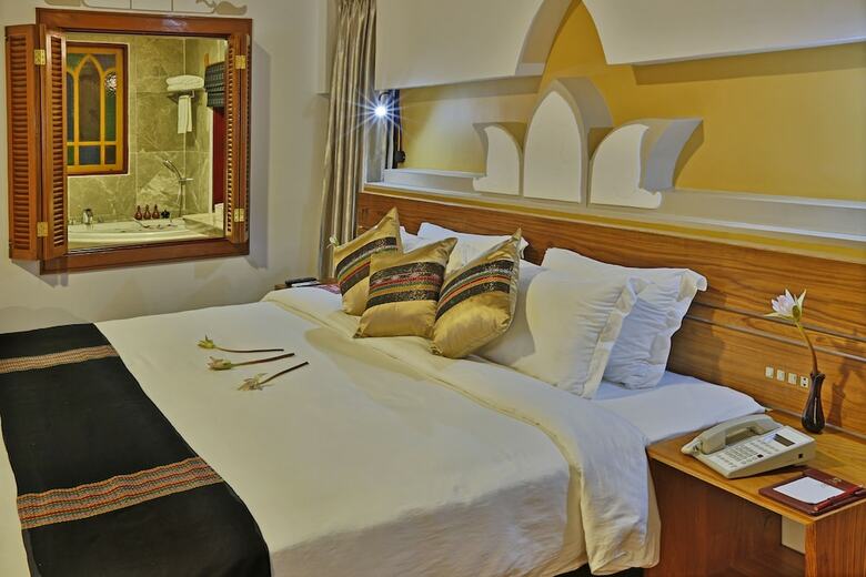 Hotel Ananta Inlay Resort