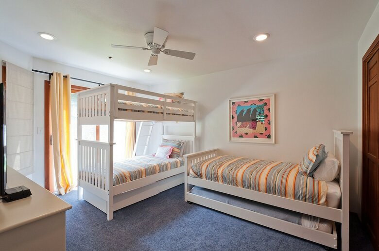 Lakeside Townhomes By Lespri Management
