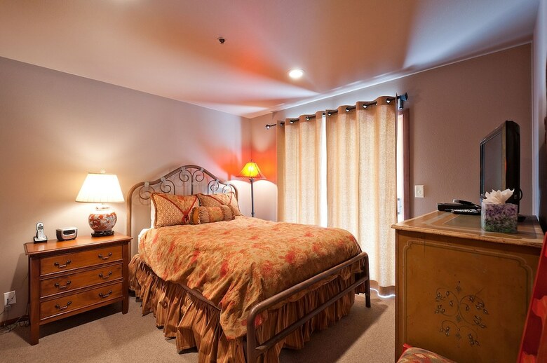 Lakeside Townhomes By Lespri Management