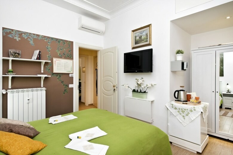Bed & Breakfast Etere In Prati Rooms