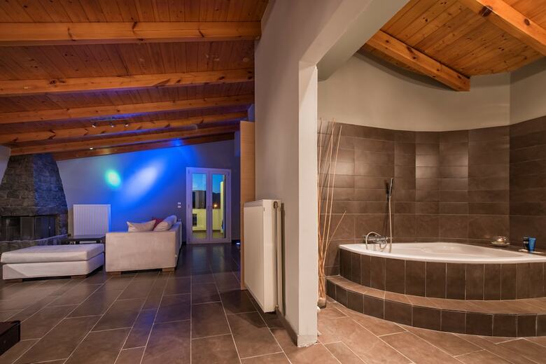 Astarte Villas - Muthee Villa
