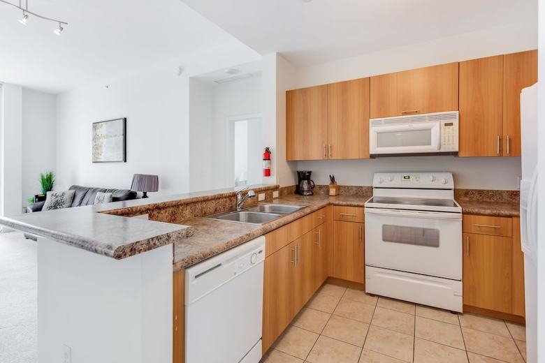 Towers Of Dadeland By Miami Vacations