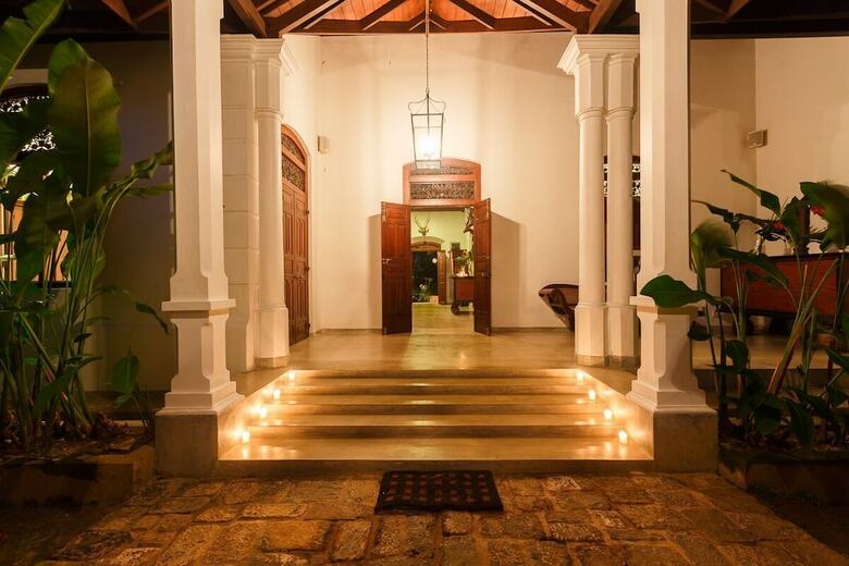 Villa Mo River House