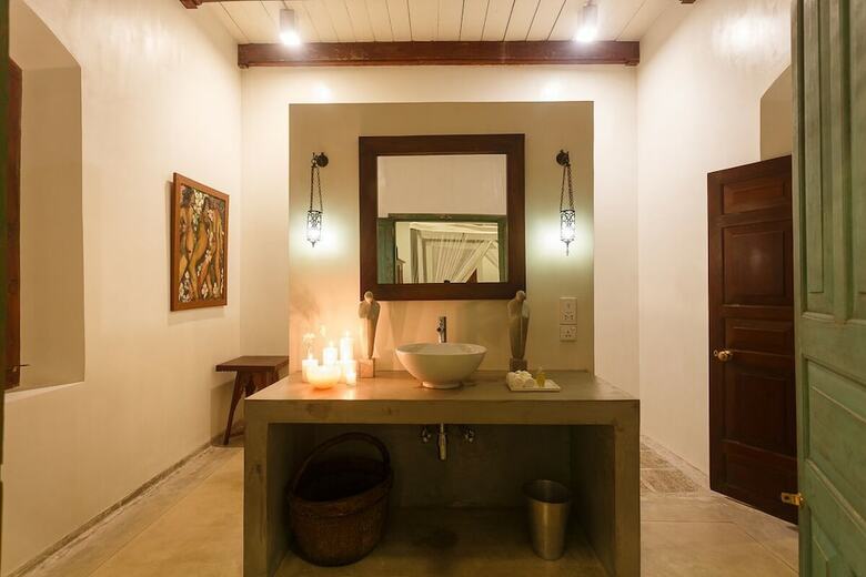 Villa Mo River House