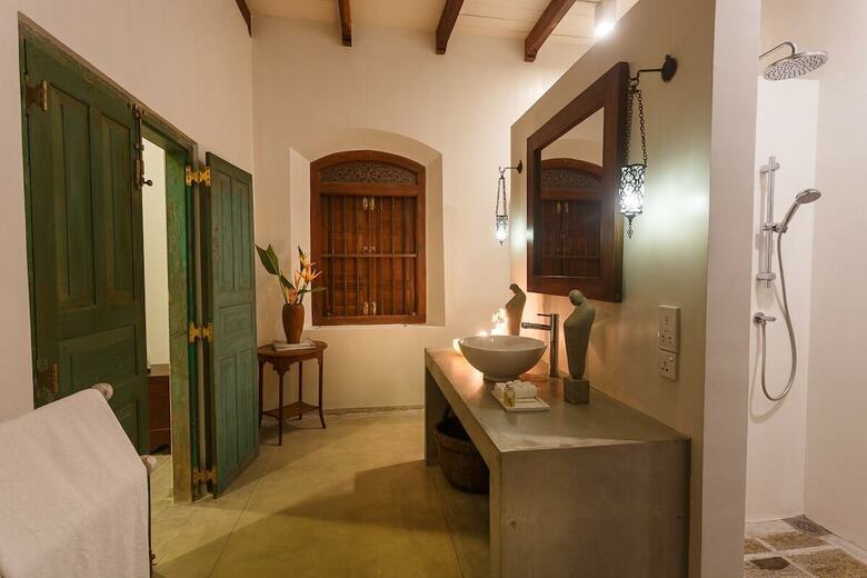 Villa Mo River House