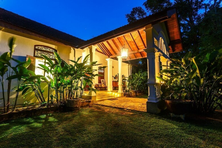 Villa Mo River House