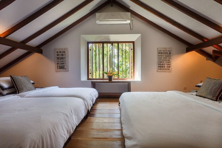 Villa Mo River House