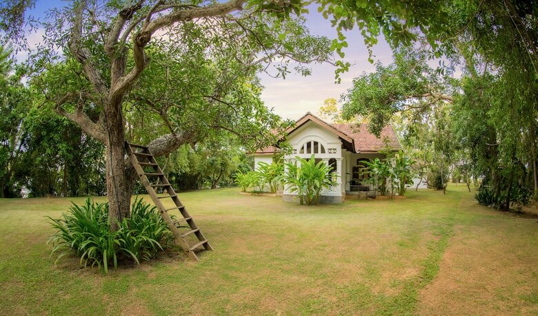Villa Mo River House