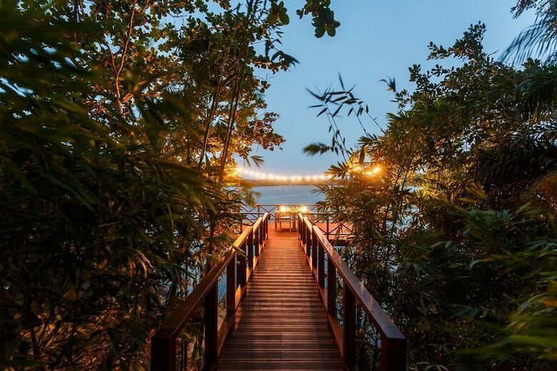 Villa Mo River House