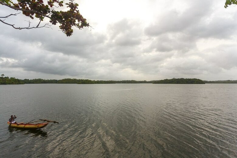 Villa Mo River House