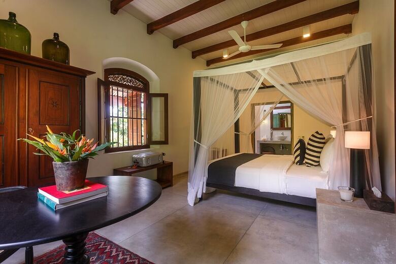 Villa Mo River House
