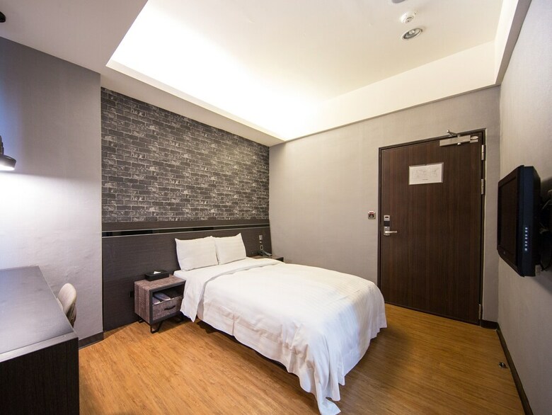 Unique Hotel - Military 75 Hotel