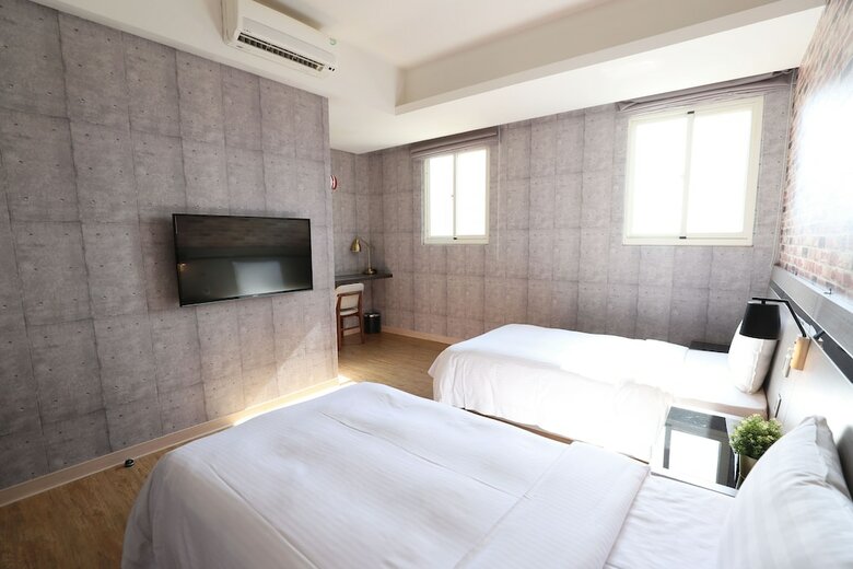 Unique Hotel - Military 75 Hotel