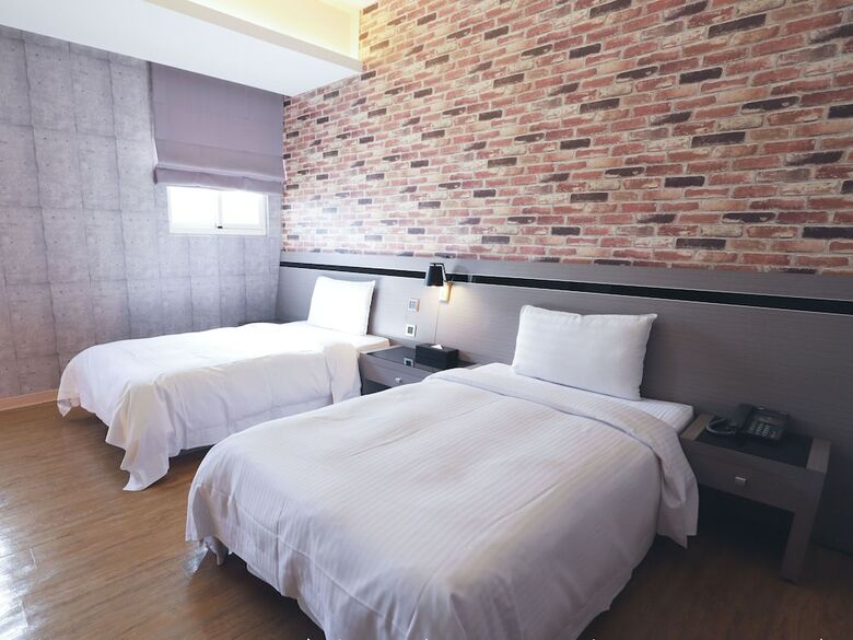 Unique Hotel - Military 75 Hotel