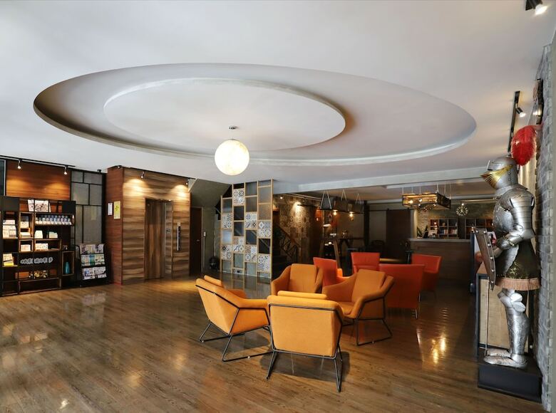 Unique Hotel - Military 75 Hotel