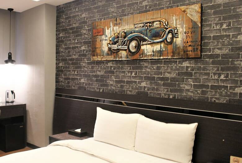 Unique Hotel - Military 75 Hotel