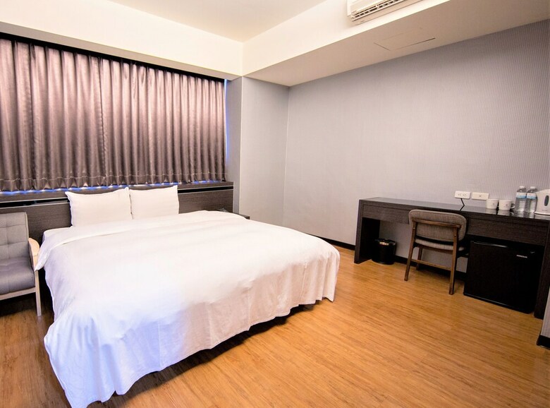 Unique Hotel - Military 75 Hotel